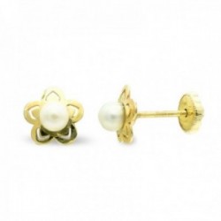 Pendientes oro 9k niña 7 mm. flor lisa detalles calados perla 3 mm. centro tornillo